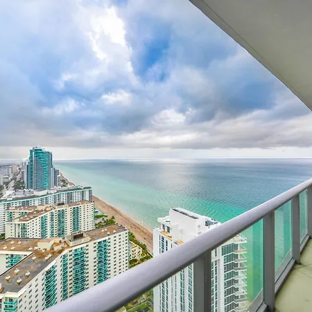 Stunning Condo 2/2 At Hyde Beachresort Beach Front